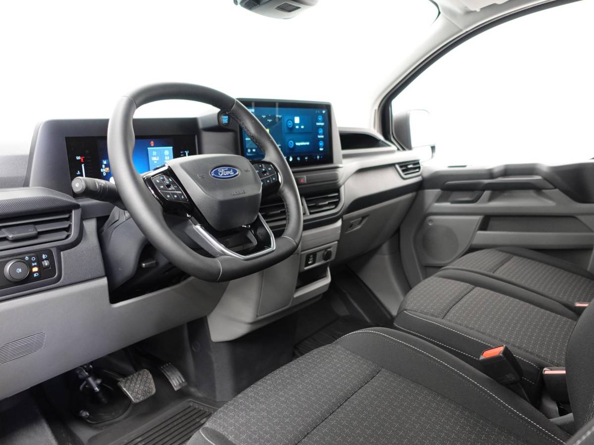 Ford Transit Custom Ford Transit Custom 300 2.0 TDCI L2H1 Trend NIEUW MODEL Automaat | Navigatie | Airco | Cruise control | Parkeer sensoren | Camera | Trekhaak