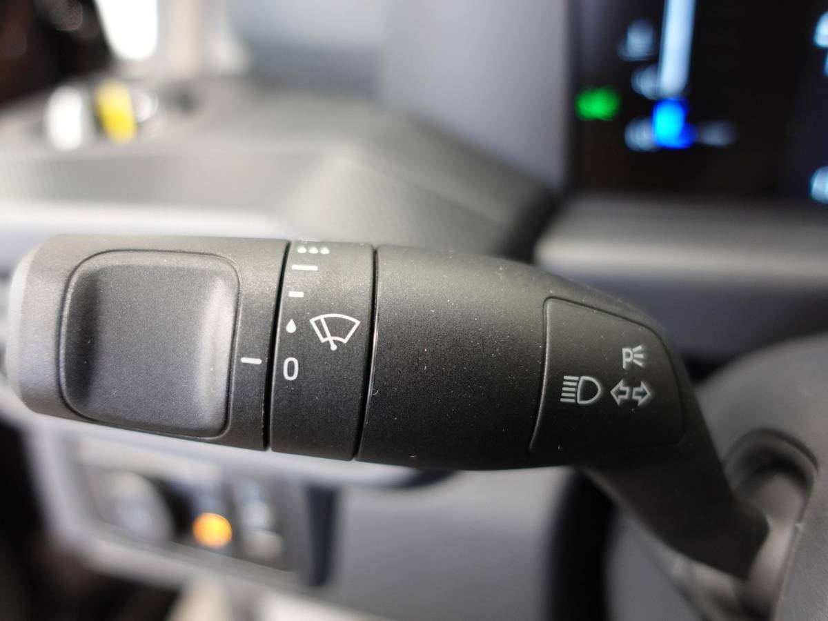 Ford Transit Custom Ford Transit Custom 300 2.0 TDCI L2H1 Trend NIEUW MODEL Automaat | Navigatie | Airco | Cruise control | Parkeer sensoren | Camera | Trekhaak