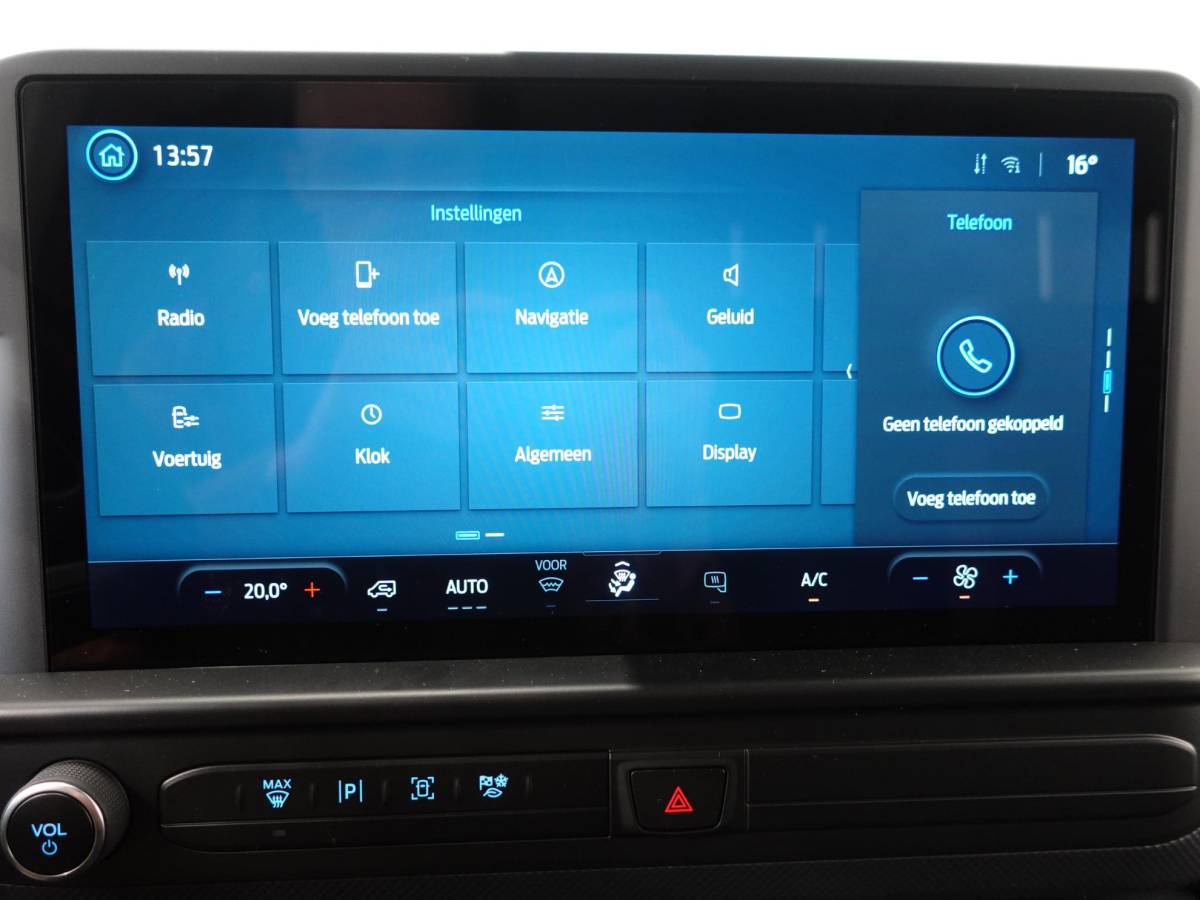 Ford Transit Custom Ford Transit Custom 300 2.0 TDCI L2H1 Trend NIEUW MODEL Automaat | Navigatie | Airco | Cruise control | Parkeer sensoren | Camera | Trekhaak