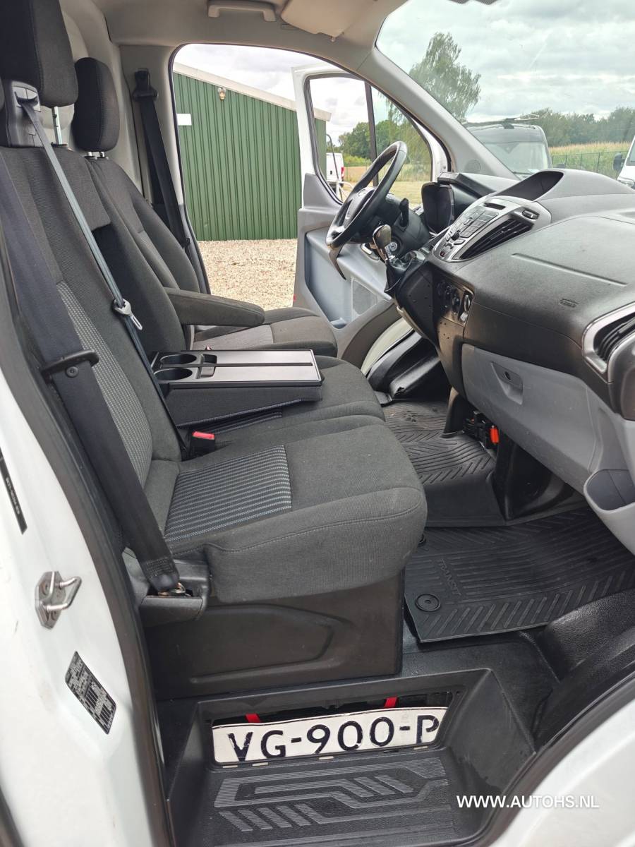 Ford Transit Custom Ford Transit Custom 270 2.2 TDCI L1H1 , 1e Eig. recent €8400 reparatie + onderhoud genoten , complete werkplaats inrichting.