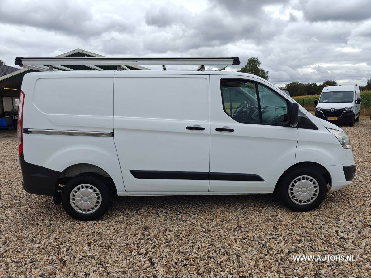 Ford Transit Custom Ford Transit Custom 270 2.2 TDCI L1H1 , 1e Eig. recent €8400 reparatie + onderhoud genoten , complete werkplaats inrichting.