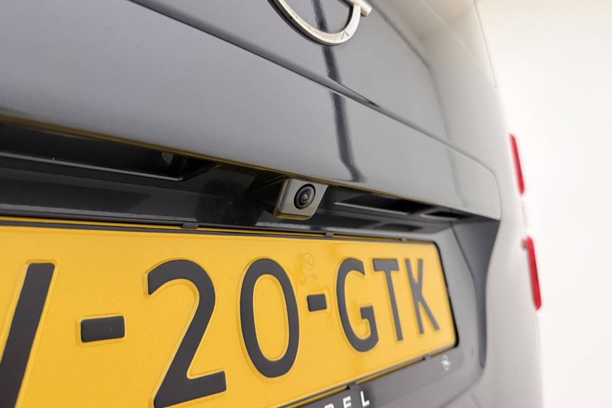 Opel Vivaro Opel Vivaro 2.0 Diesel 180 S&S L3 DC | Dubbele cabine | Dubbele zijschuifdeur | Navigatie | Stoel & Stuurverwarming | Climate control | Laadruimte betimmering | Trekhaak