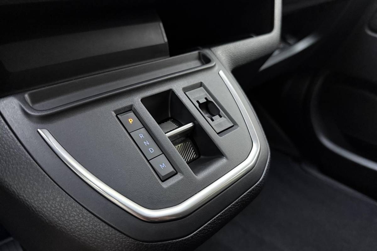 Opel Vivaro Opel Vivaro 2.0 Diesel 180 S&S L3 DC | Dubbele cabine | Dubbele zijschuifdeur | Navigatie | Stoel & Stuurverwarming | Climate control | Laadruimte betimmering | Trekhaak