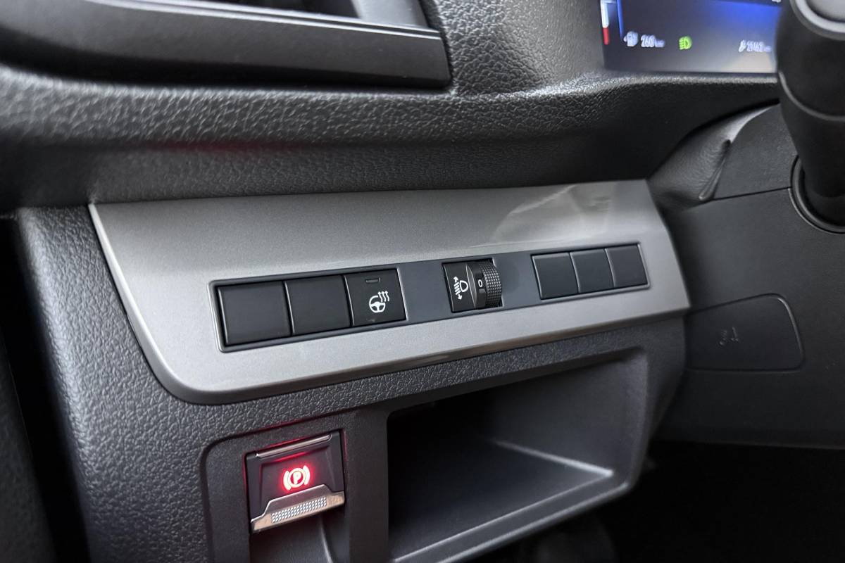 Opel Vivaro Opel Vivaro 2.0 Diesel 180 S&S L3 DC | Dubbele cabine | Dubbele zijschuifdeur | Navigatie | Stoel & Stuurverwarming | Climate control | Laadruimte betimmering | Trekhaak