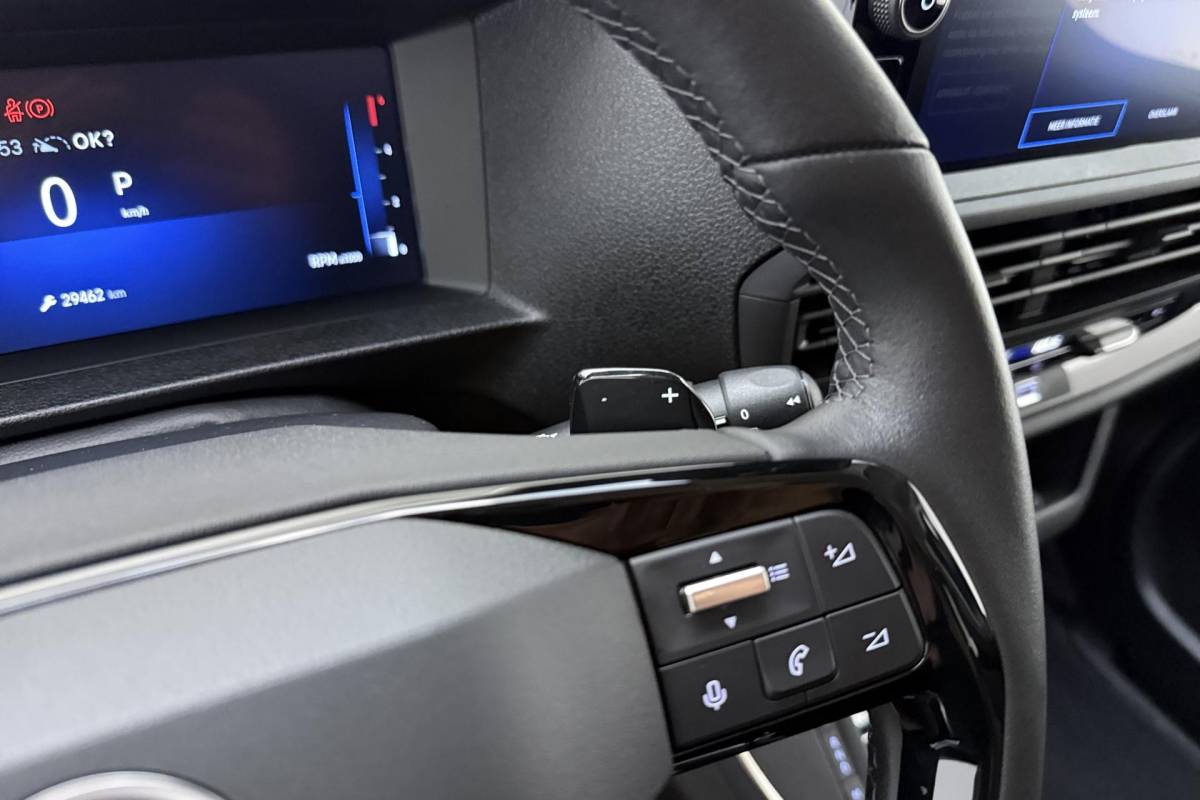 Opel Vivaro Opel Vivaro 2.0 Diesel 180 S&S L3 DC | Dubbele cabine | Dubbele zijschuifdeur | Navigatie | Stoel & Stuurverwarming | Climate control | Laadruimte betimmering | Trekhaak