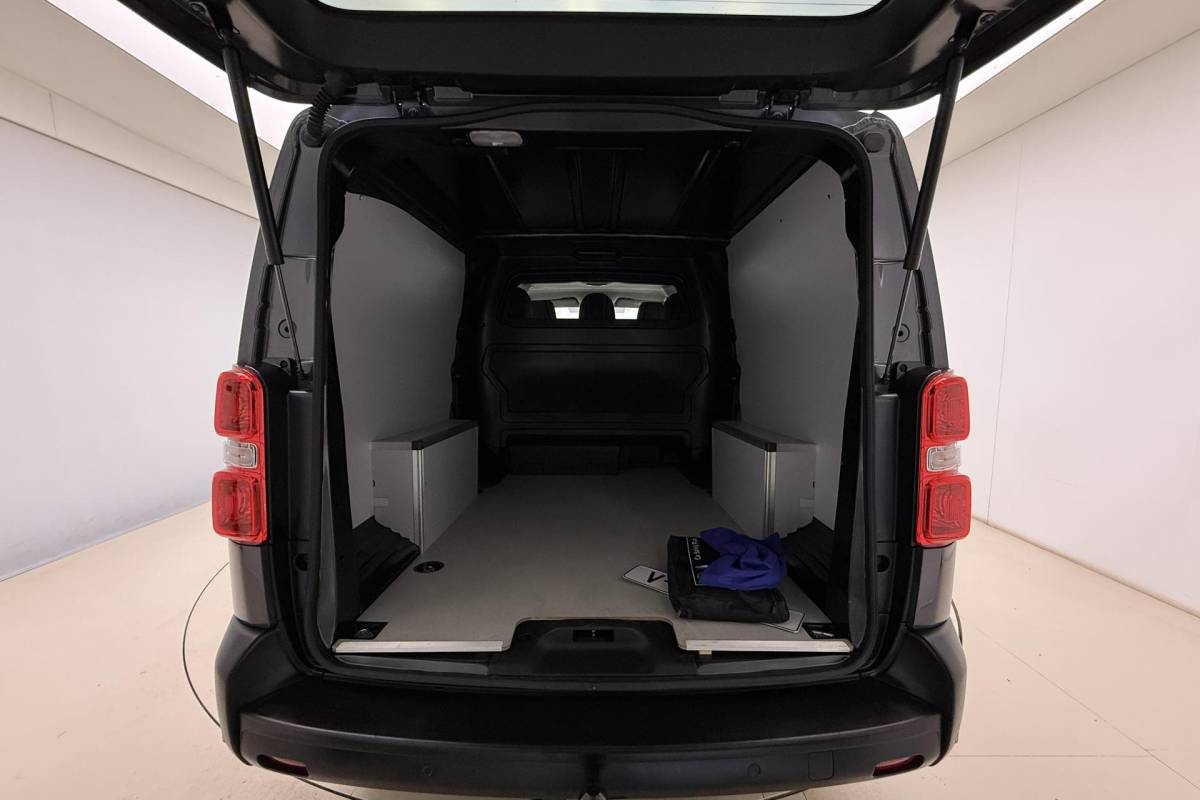 Opel Vivaro Opel Vivaro 2.0 Diesel 180 S&S L3 DC | Dubbele cabine | Dubbele zijschuifdeur | Navigatie | Stoel & Stuurverwarming | Climate control | Laadruimte betimmering | Trekhaak