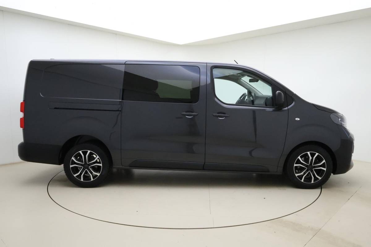 Opel Vivaro Opel Vivaro 2.0 Diesel 180 S&S L3 DC | Dubbele cabine | Dubbele zijschuifdeur | Navigatie | Stoel & Stuurverwarming | Climate control | Laadruimte betimmering | Trekhaak