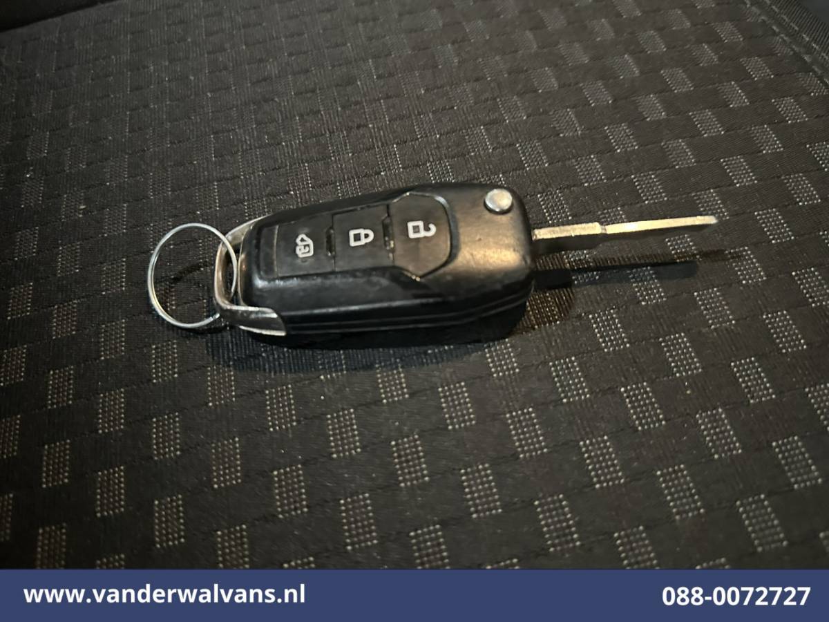 Ford Transit Connect Ford Transit Connect 1.5 EcoBlue L1H1 Euro6 Airco | Navigatie | Camera | Apple Carplay | Android Auto Parkeersensoren, Verwarmde voorruit