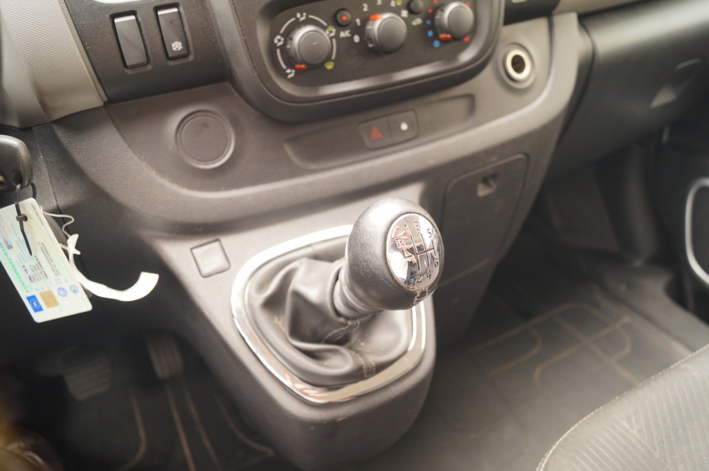 Renault Trafic Renault Trafic 1.6 dCi Comfort Energy L2H1 PDC-BLUETOOTH-USB-AIRCO