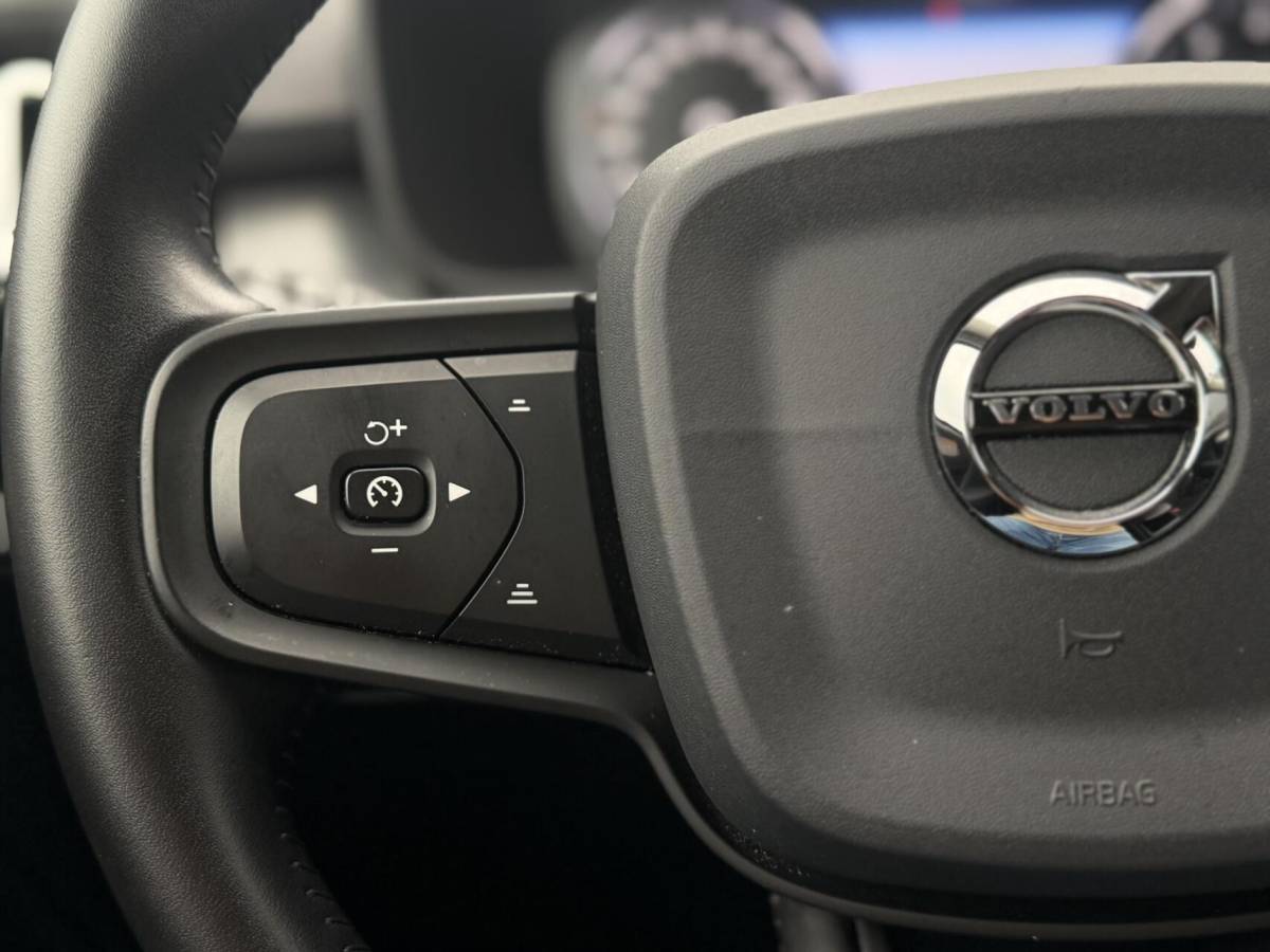 Volvo XC40 Volvo XC40 1.5 T3 Momentum Pro| Elek trekhaak| Camera| 163PK