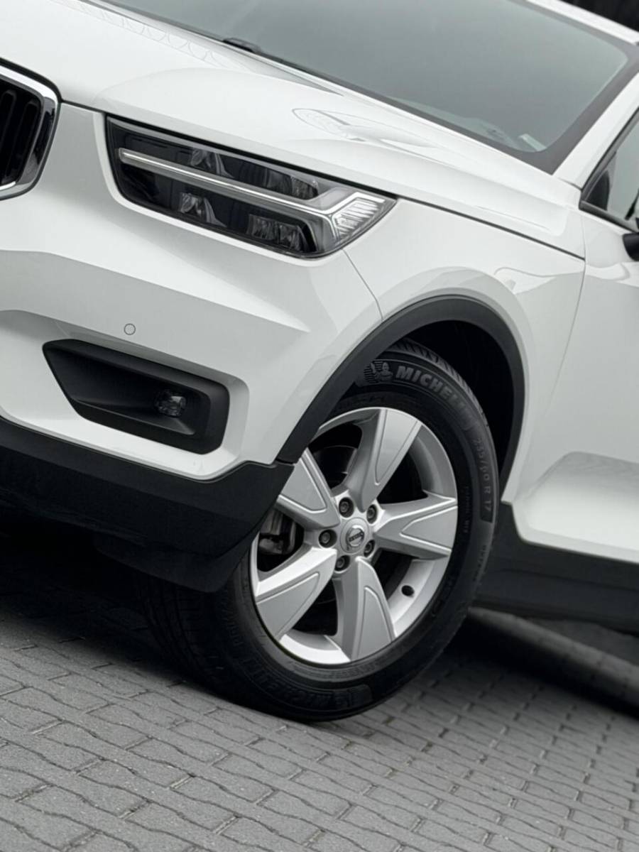 Volvo XC40 Volvo XC40 1.5 T3 Momentum Pro| Elek trekhaak| Camera| 163PK