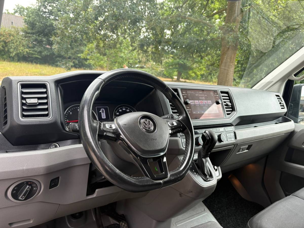Volkswagen Crafter Volkswagen Crafter 35 2.0 TDI L3H3 Highline|140PK|Automaat|airco|cruise|apple carplay|achteruitrijcamer|trekhaak 3000KG trek|EURO6