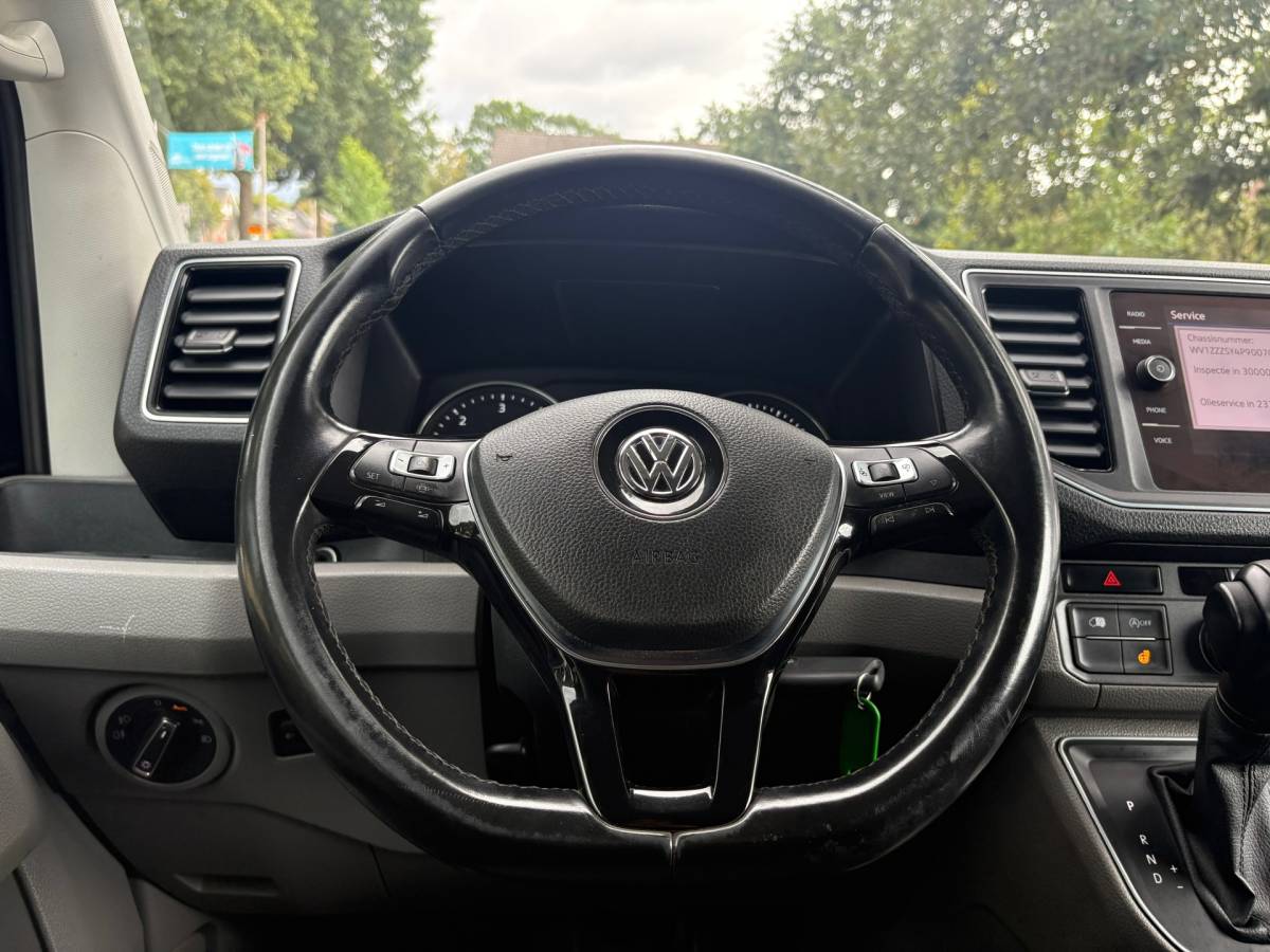 Volkswagen Crafter Volkswagen Crafter 35 2.0 TDI L3H3 Highline|140PK|Automaat|airco|cruise|apple carplay|achteruitrijcamer|trekhaak 3000KG trek|EURO6