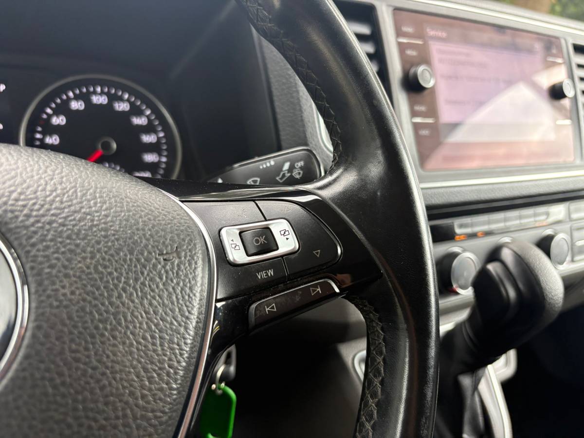Volkswagen Crafter Volkswagen Crafter 35 2.0 TDI L3H3 Highline|140PK|Automaat|airco|cruise|apple carplay|achteruitrijcamer|trekhaak 3000KG trek|EURO6
