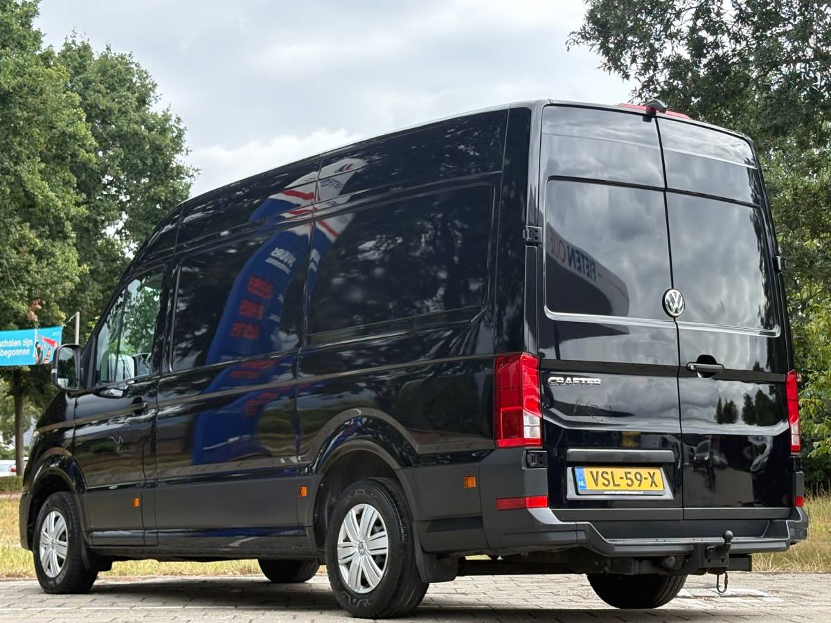 Volkswagen Crafter Volkswagen Crafter 35 2.0 TDI L3H3 Highline|140PK|Automaat|airco|cruise|apple carplay|achteruitrijcamer|trekhaak 3000KG trek|EURO6
