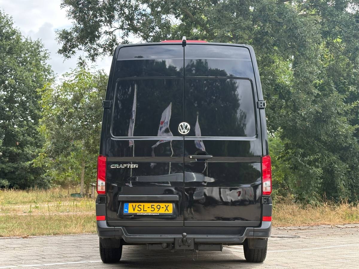 Volkswagen Crafter Volkswagen Crafter 35 2.0 TDI L3H3 Highline|140PK|Automaat|airco|cruise|apple carplay|achteruitrijcamer|trekhaak 3000KG trek|EURO6