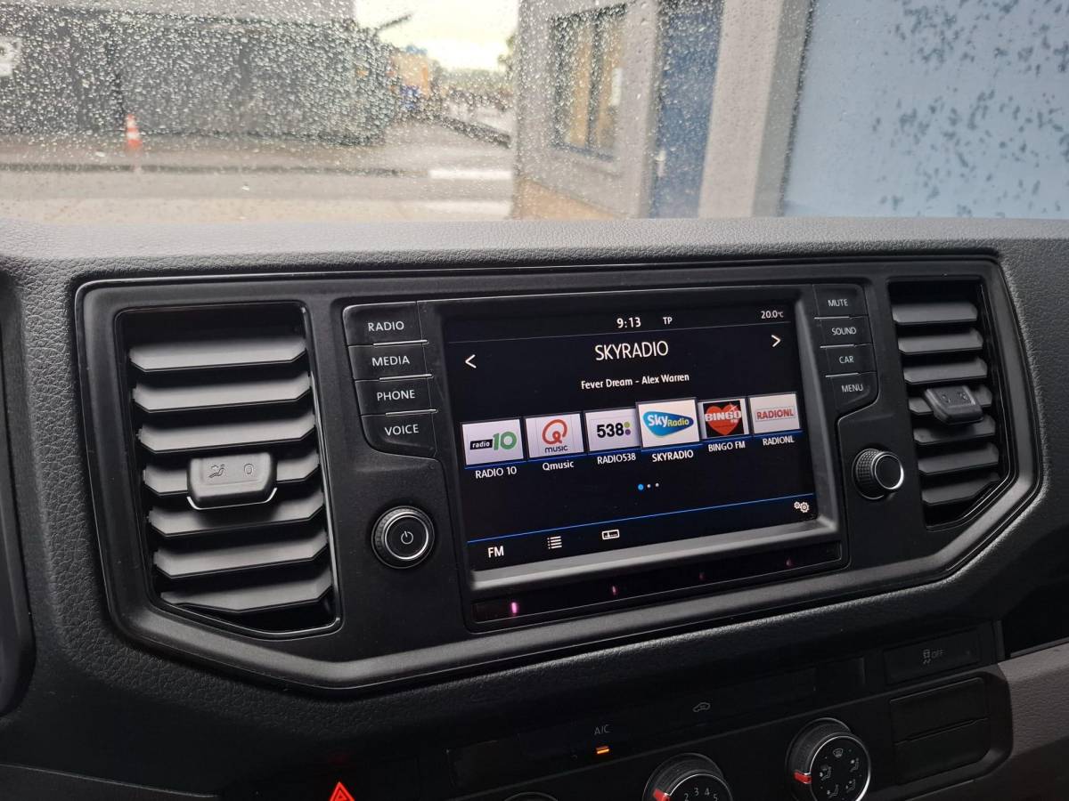 Volkswagen Crafter Volkswagen Crafter 35 2.0 TDI L3H3 EL Highline AIRCO / CRUISE CONTROLE / TREKHAAK / NAVI / CARPLAY