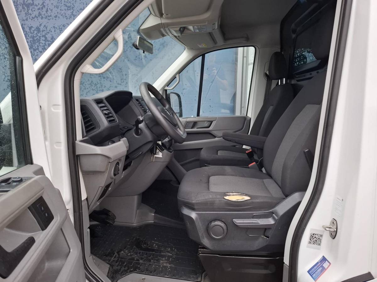 Volkswagen Crafter Volkswagen Crafter 35 2.0 TDI L3H3 EL Highline AIRCO / CRUISE CONTROLE / TREKHAAK / NAVI / CARPLAY