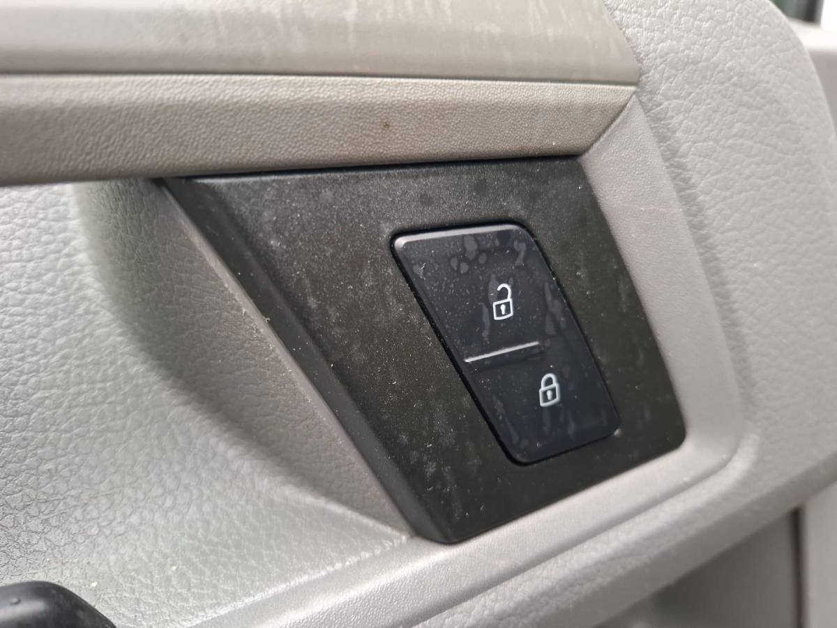 Volkswagen Crafter Volkswagen Crafter 35 2.0 TDI L3H3 EL Highline AIRCO / CRUISE CONTROLE / TREKHAAK / NAVI / CARPLAY