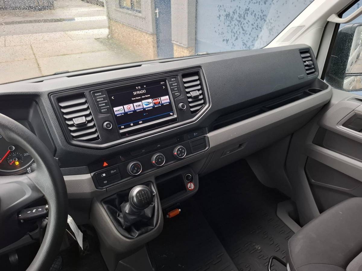 Volkswagen Crafter Volkswagen Crafter 35 2.0 TDI L3H3 EL Highline AIRCO / CRUISE CONTROLE / TREKHAAK / NAVI / CARPLAY