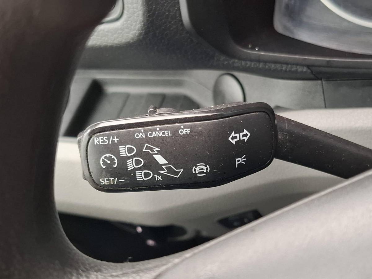 Volkswagen Crafter Volkswagen Crafter 35 2.0 TDI L3H3 EL Highline AIRCO / CRUISE CONTROLE / TREKHAAK / NAVI / CARPLAY