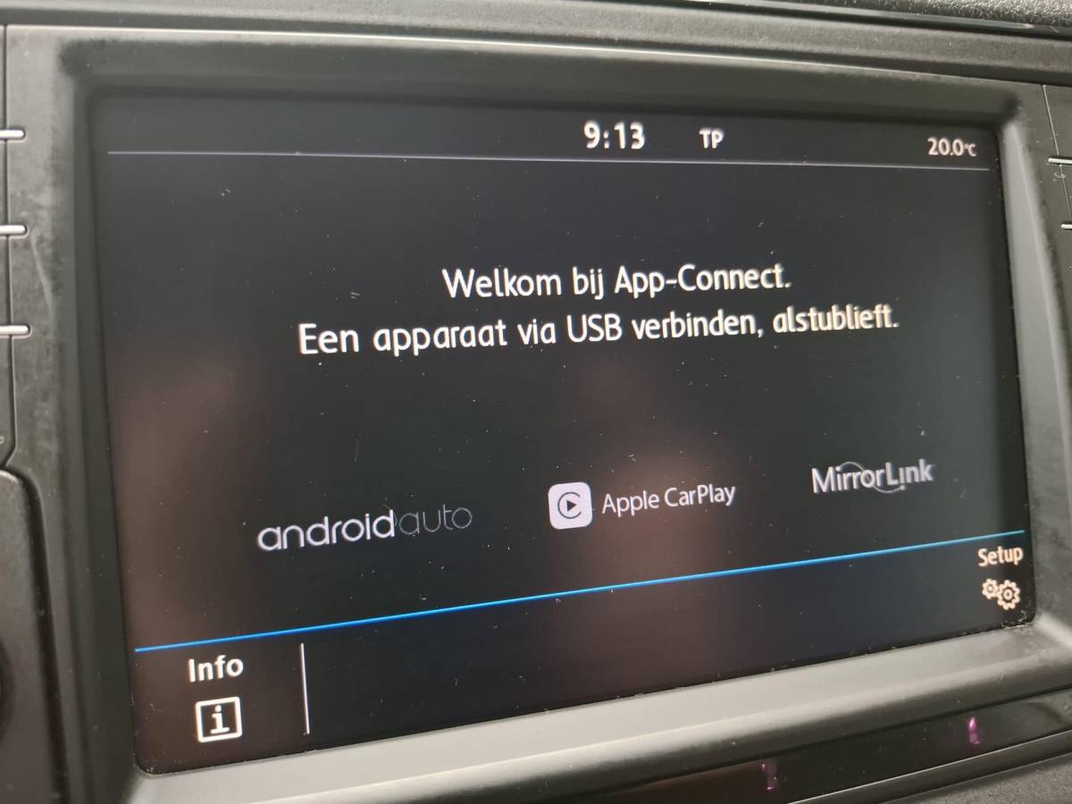Volkswagen Crafter Volkswagen Crafter 35 2.0 TDI L3H3 EL Highline AIRCO / CRUISE CONTROLE / TREKHAAK / NAVI / CARPLAY