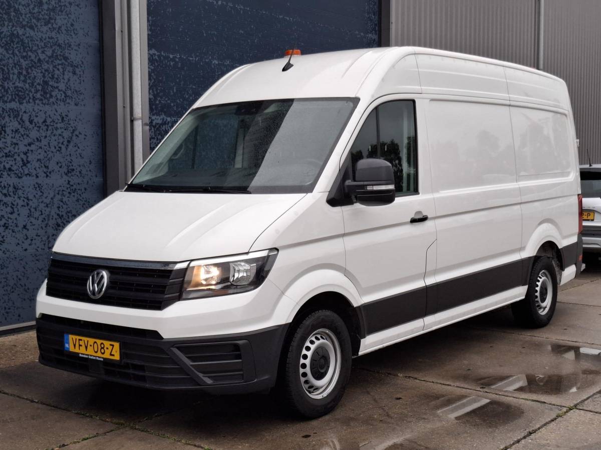Volkswagen Crafter Volkswagen Crafter 35 2.0 TDI L3H3 EL Highline AIRCO / CRUISE CONTROLE / TREKHAAK / NAVI / CARPLAY