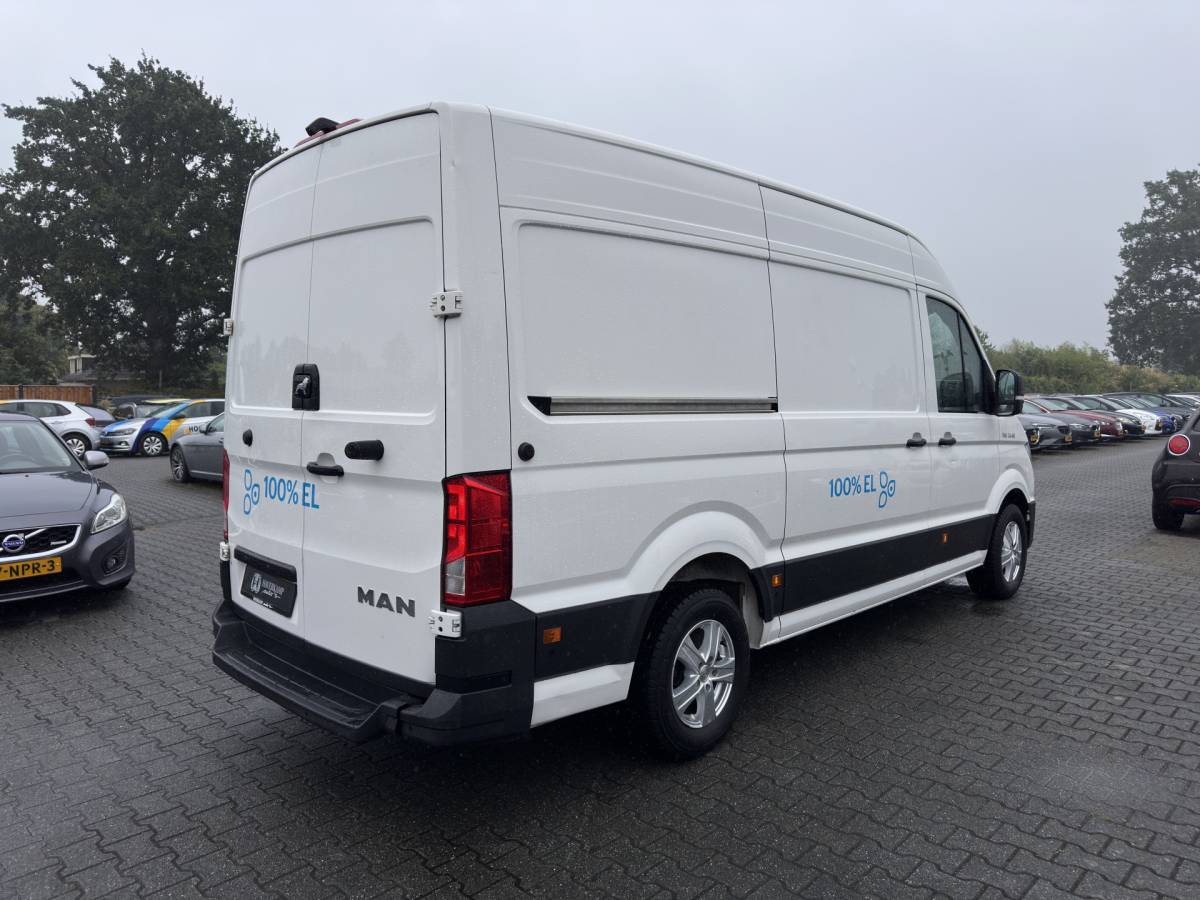 MAN eTGE Man eTGE Basis 36 kWh L3 H3 (2-Fase) {Soh-86%} Aut. *HEATPUMP | NAVI-FULLMAP | AIRCO | CRUISE | CAMERA | HEATED-ERGO-SEATS | PDC | DAB | WIFI | FULL-LED | CCS-FASTLOADER | 18″ALU*