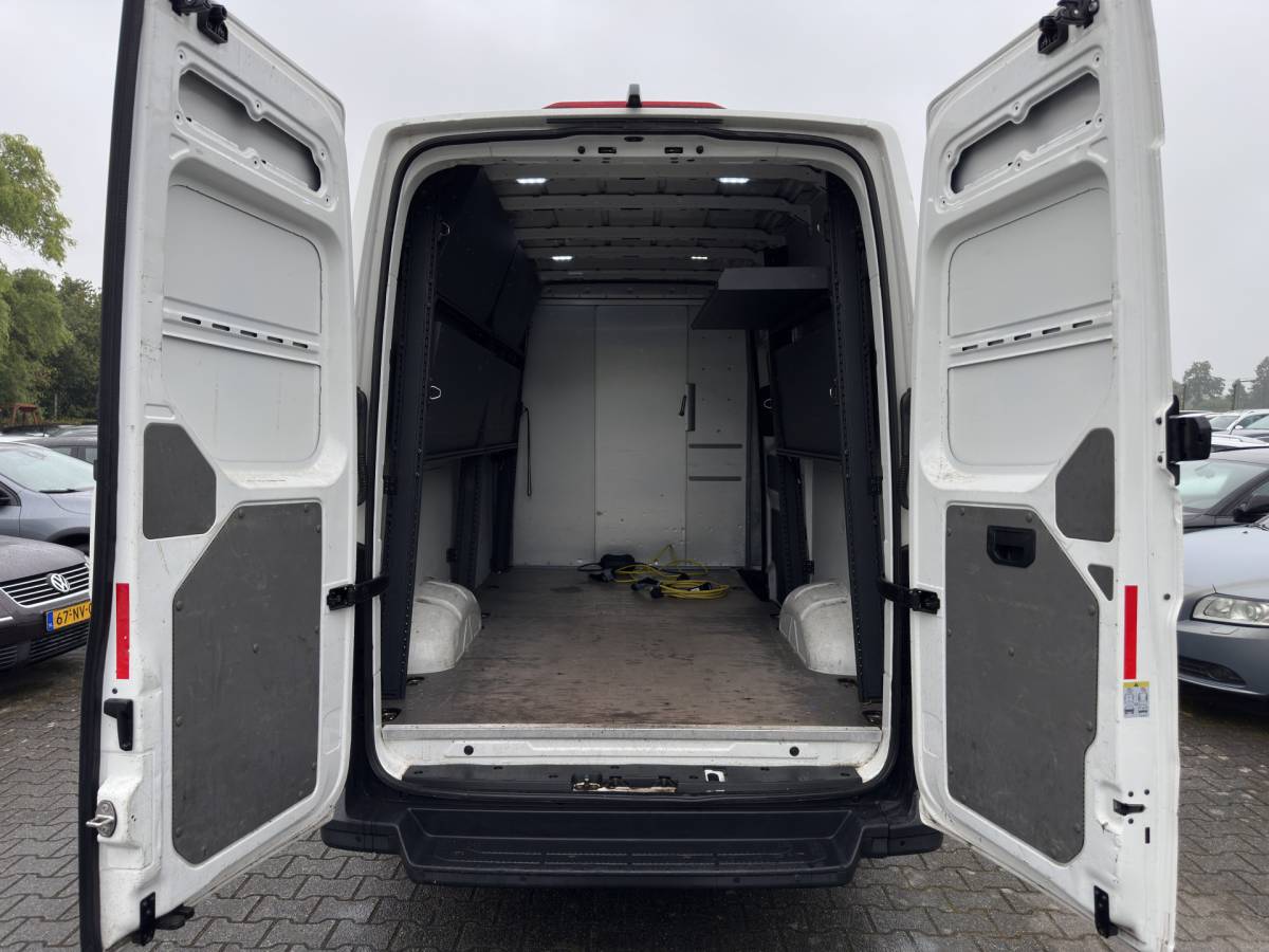 MAN eTGE Man eTGE Basis 36 kWh L3 H3 (2-Fase) {Soh-86%} Aut. *HEATPUMP | NAVI-FULLMAP | AIRCO | CRUISE | CAMERA | HEATED-ERGO-SEATS | PDC | DAB | WIFI | FULL-LED | CCS-FASTLOADER | 18″ALU*