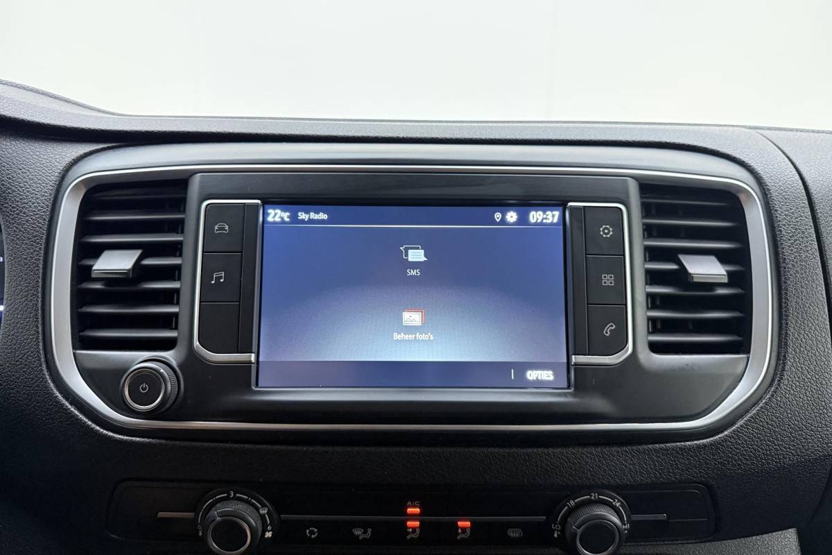 Opel Vivaro Opel Vivaro 2.0 Diesel 145 L3 | Trekhaak | Imperiaal | 3-Zits | Achteruitrijcamera | Apple Carplay/Android Auto | Airco