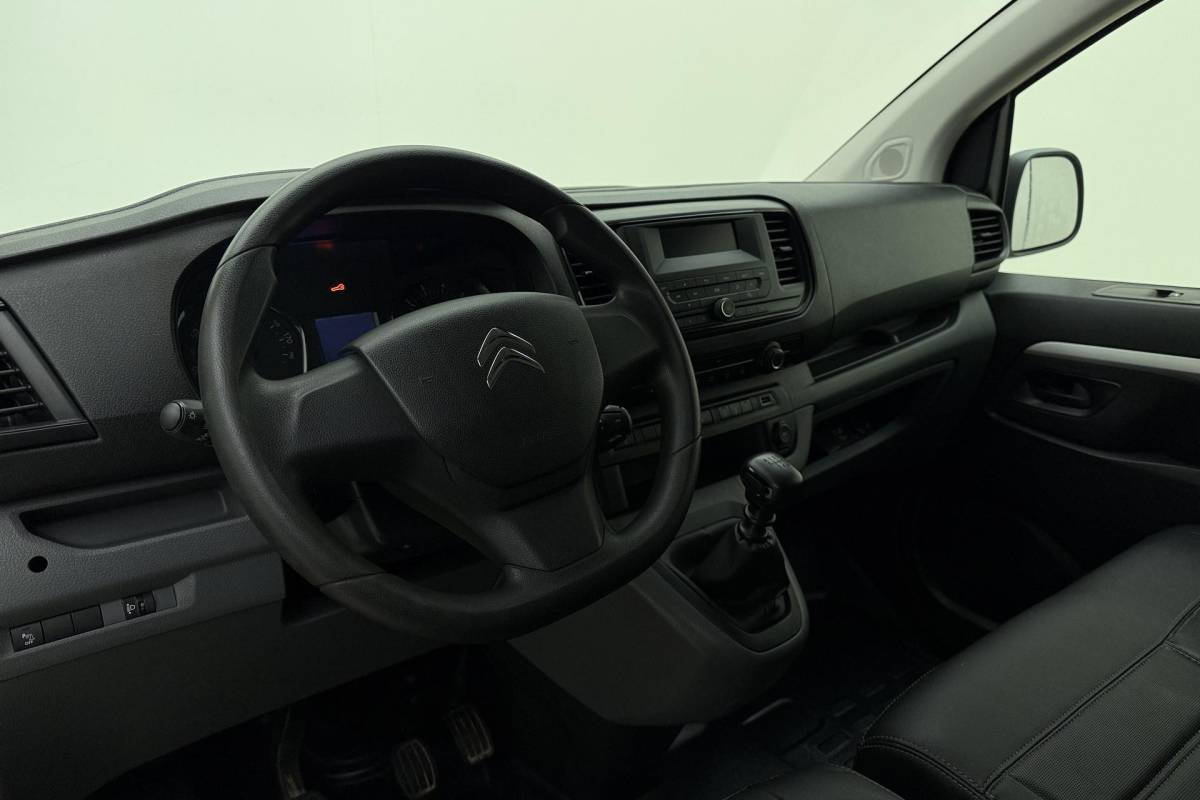 Citroën Jumpy Citroen Jumpy 2.0 BlueHDI 120pk HDI Dubbel Cabine | 6-Zits | Airco | Trekhaak | Lichtmetalen velgen | Cruise control | Airco | Laadruimte betimmerd | Parkeersensoren