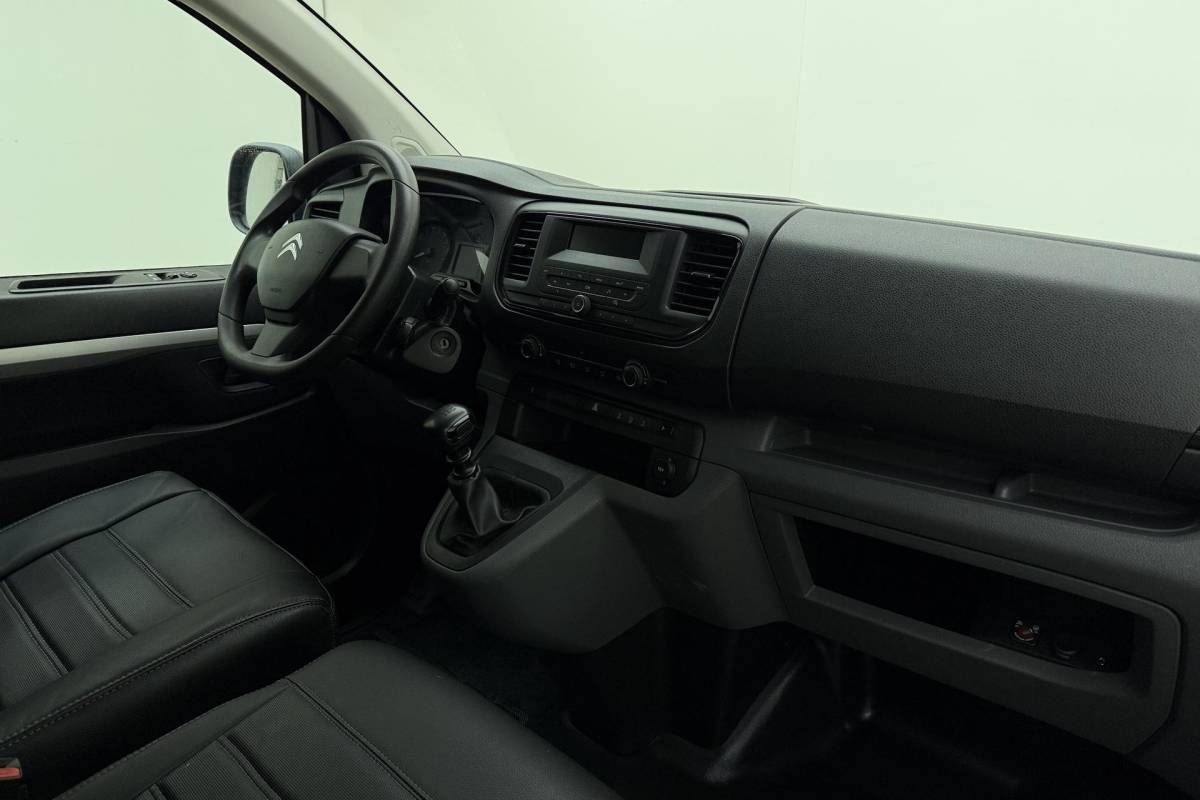 Citroën Jumpy Citroen Jumpy 2.0 BlueHDI 120pk HDI Dubbel Cabine | 6-Zits | Airco | Trekhaak | Lichtmetalen velgen | Cruise control | Airco | Laadruimte betimmerd | Parkeersensoren