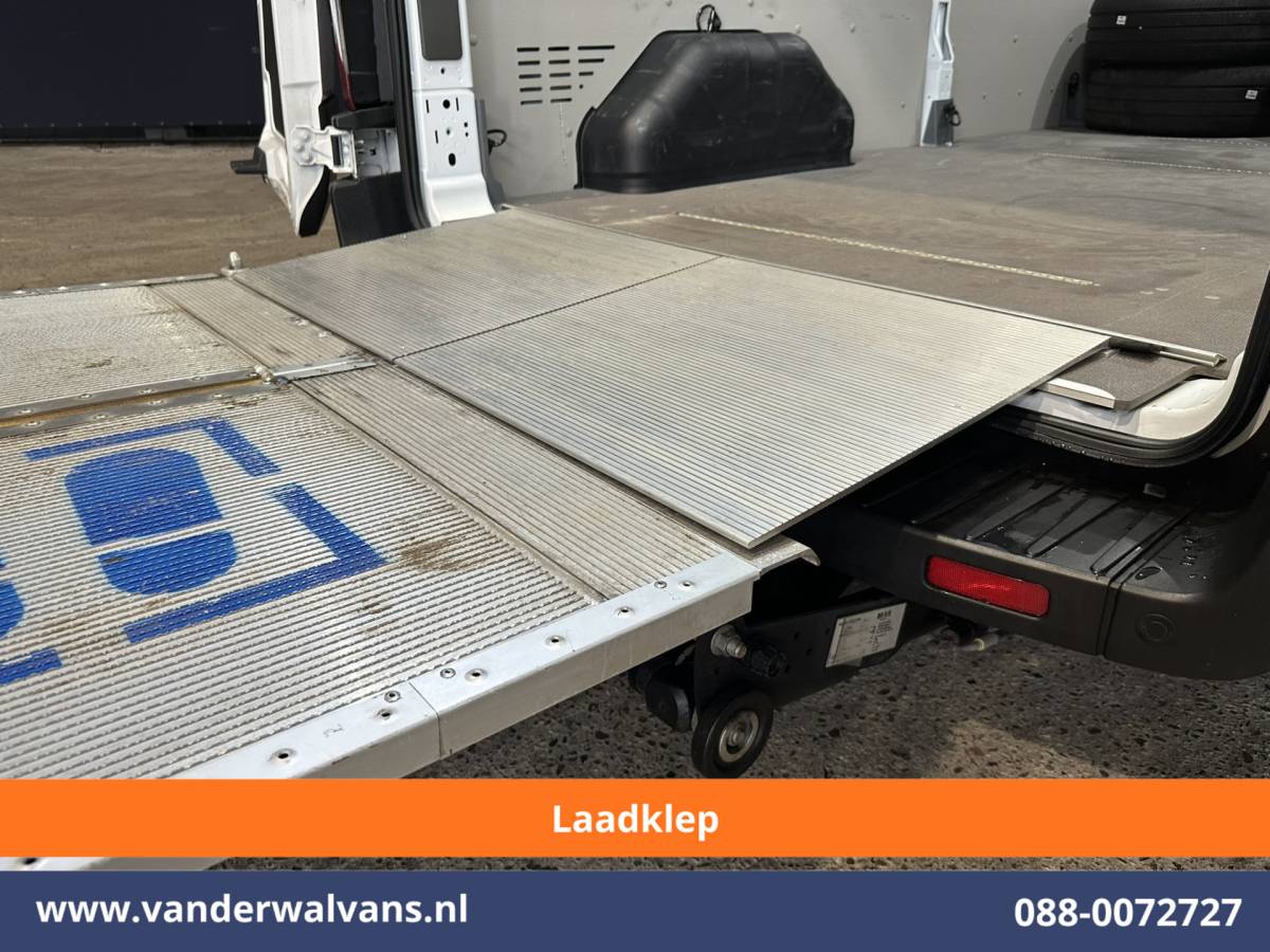 Ford Transit Ford Transit 2.0 TDCI 131pk L3H2 ** Laadklep ** Euro6 Airco | Camera | Navigatie | Apple Carplay | Adaptieve Cruisecontrol Android Auto, Parkeersensoren, Verwarmde voorruit, Stoelverwarming, Bijrijdersbank
