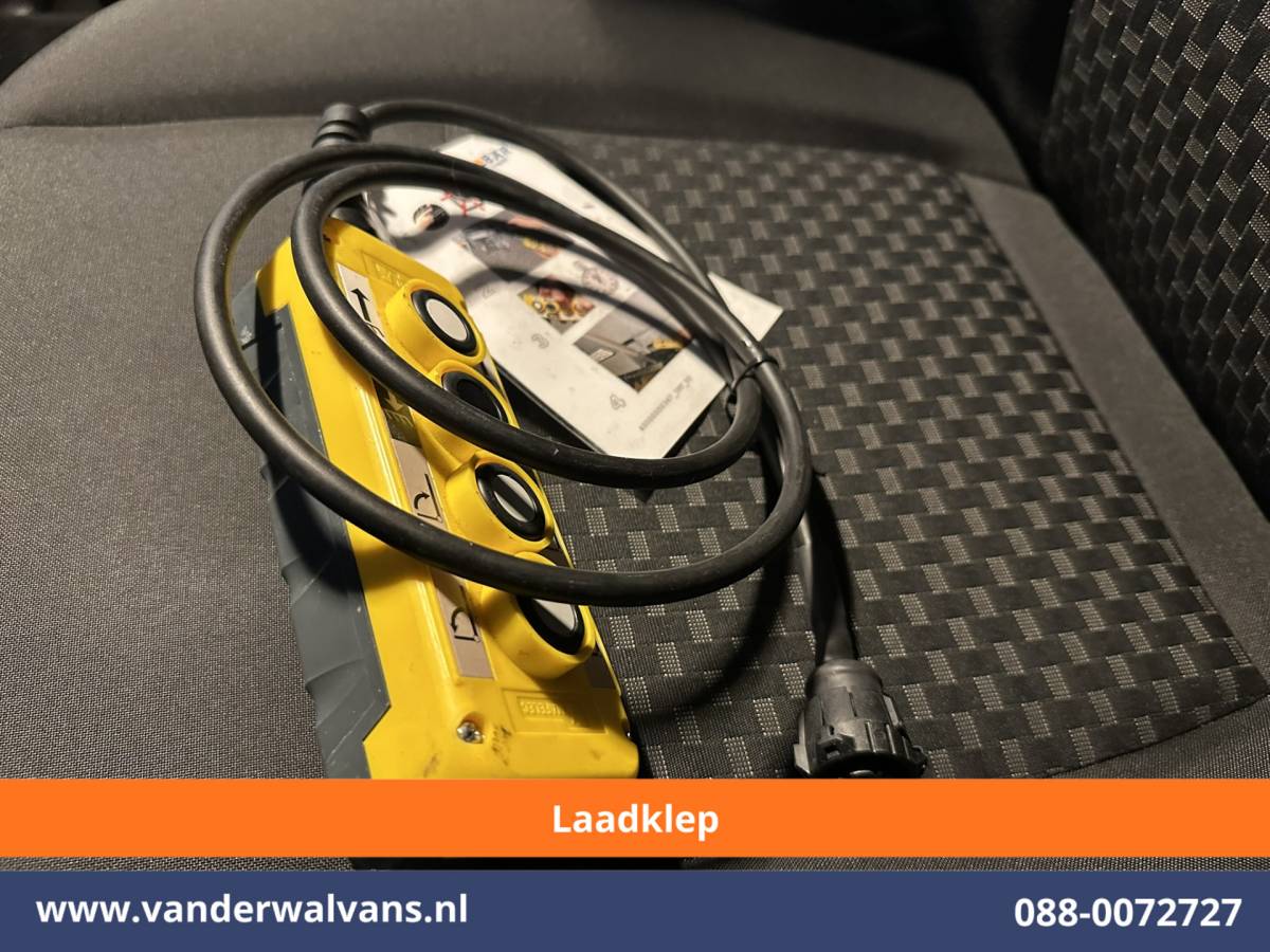 Ford Transit Ford Transit 2.0 TDCI 131pk L3H2 ** Laadklep ** Euro6 Airco | Camera | Navigatie | Apple Carplay | Adaptieve Cruisecontrol Android Auto, Parkeersensoren, Verwarmde voorruit, Stoelverwarming, Bijrijdersbank
