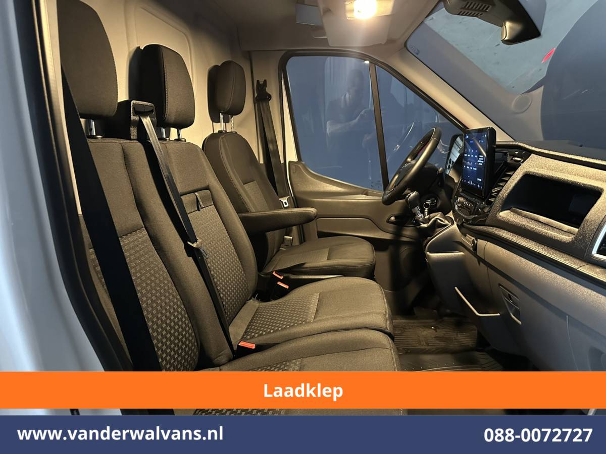 Ford Transit Ford Transit 2.0 TDCI 131pk L3H2 ** Laadklep ** Euro6 Airco | Camera | Navigatie | Apple Carplay | Adaptieve Cruisecontrol Android Auto, Parkeersensoren, Verwarmde voorruit, Stoelverwarming, Bijrijdersbank