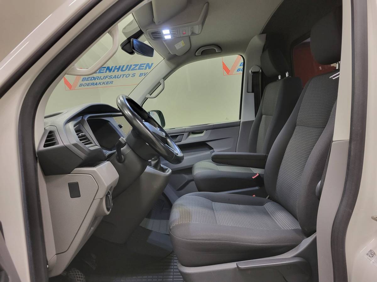 Volkswagen Transporter Volkswagen Transporter 2.0TDI 111pk L2/H1 Euro 6!