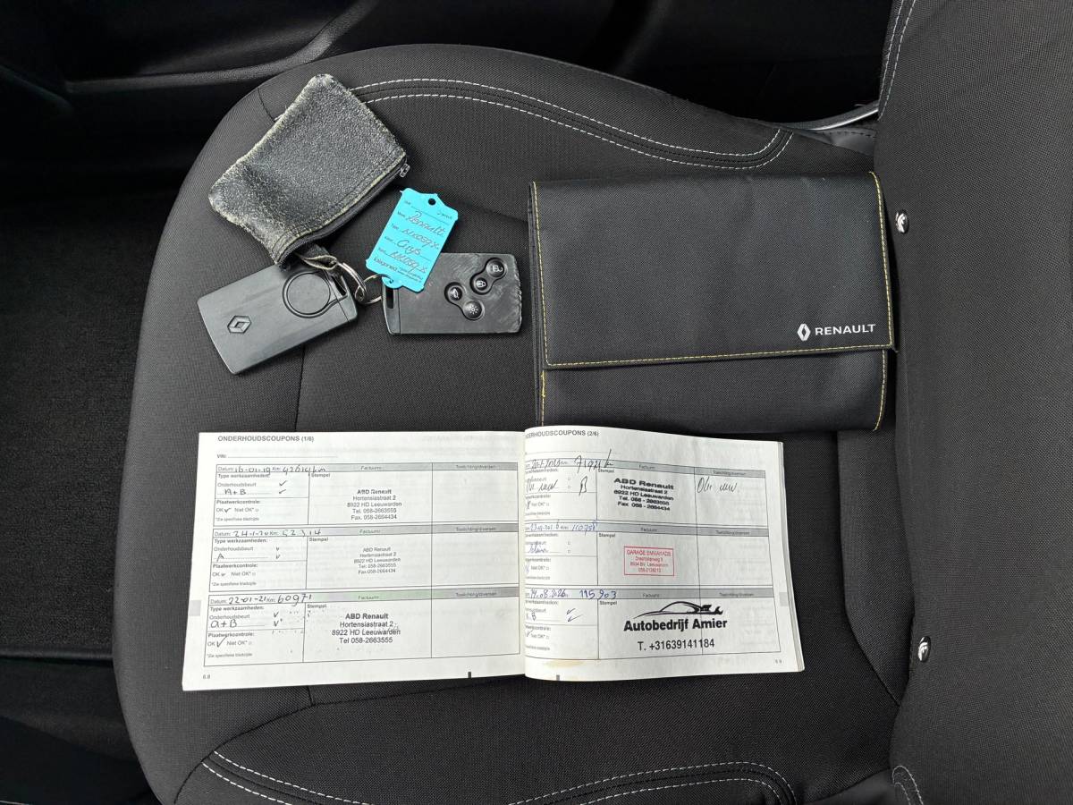 Renault Captur Renault Captur 1.2 TCe Limited | Automaat + Cruise + Airco nu € 9.975,-!!!
