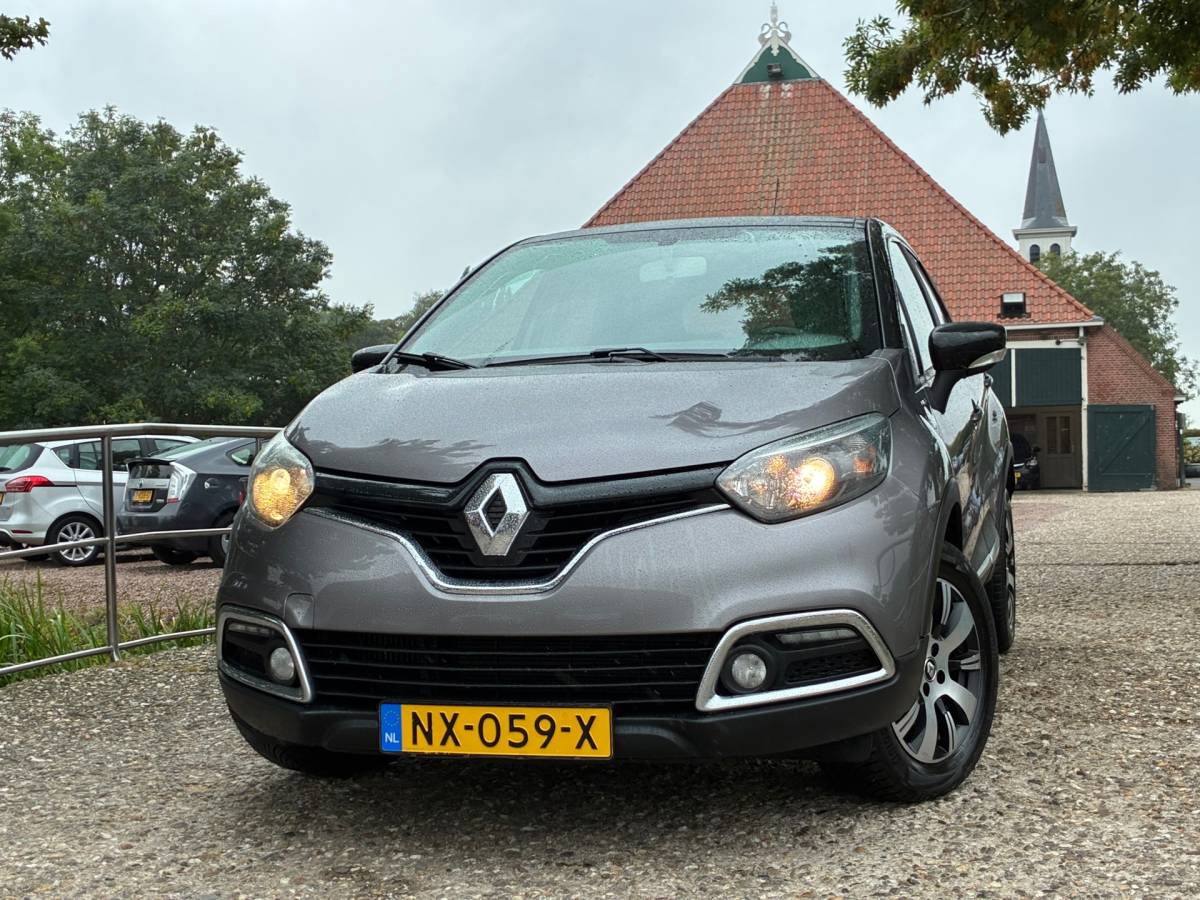 Renault Captur Renault Captur 1.2 TCe Limited | Automaat + Cruise + Airco nu € 9.975,-!!!