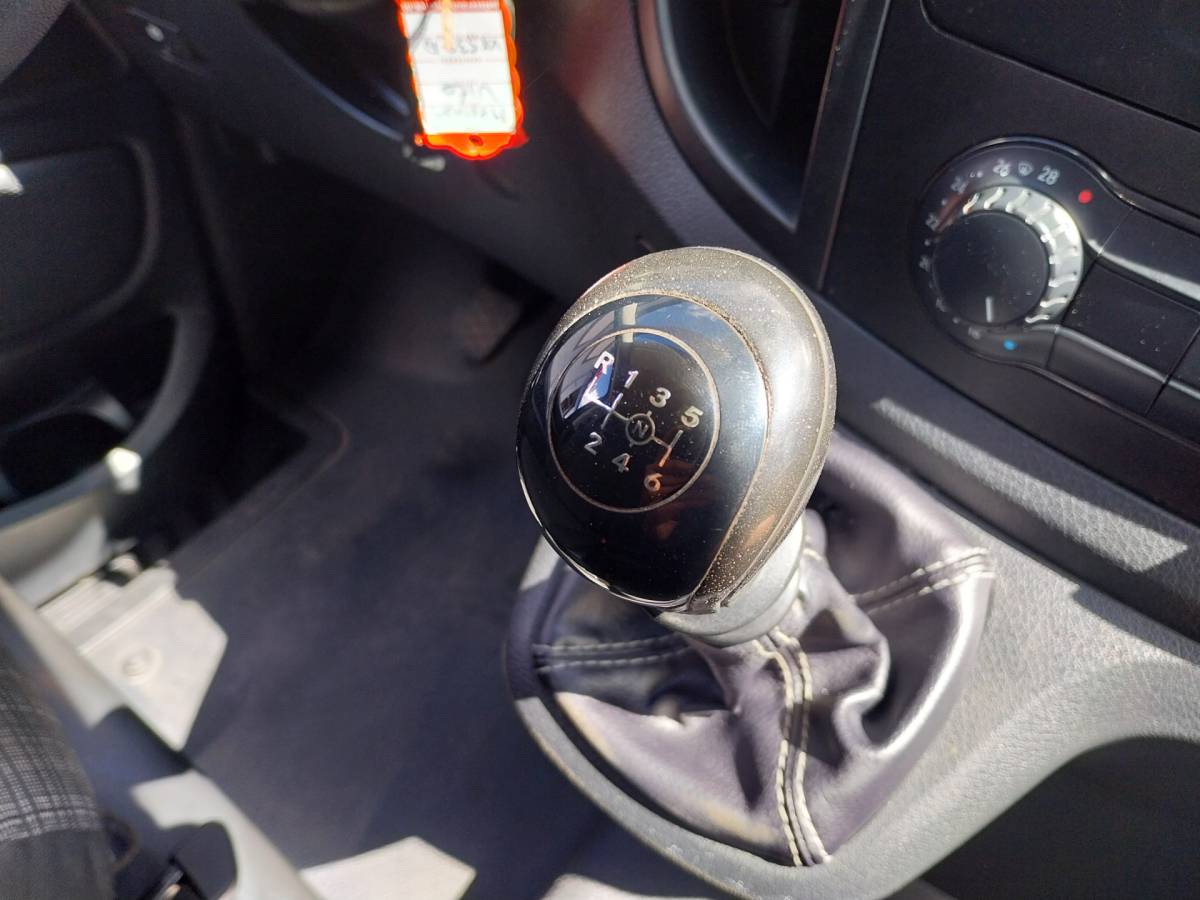 Mercedes-Benz Vito Mercedes-Benz Vito 111 CDI AIRCO TREKHAAK L2 H1