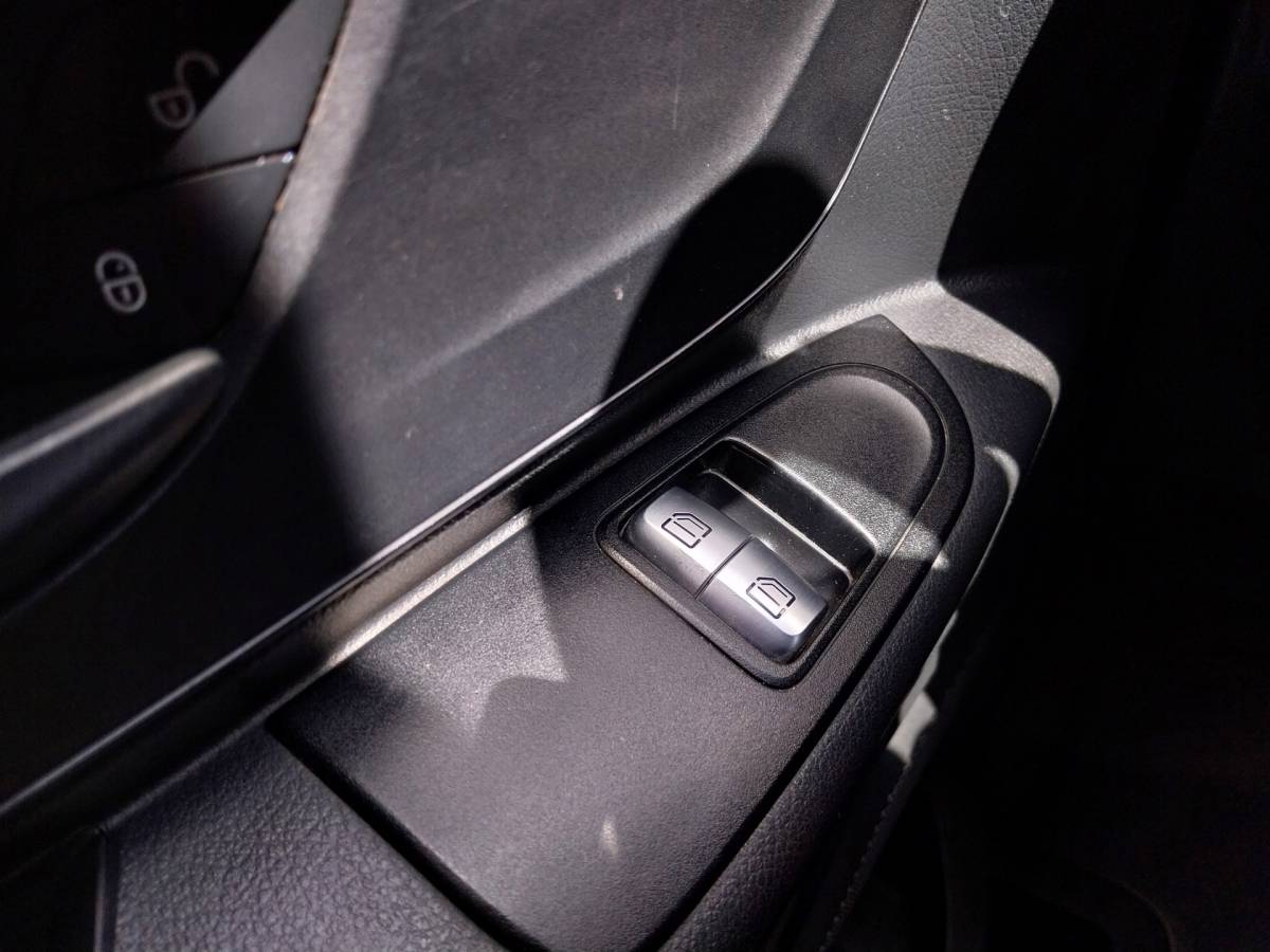 Mercedes-Benz Vito Mercedes-Benz Vito 111 CDI AIRCO TREKHAAK L2 H1
