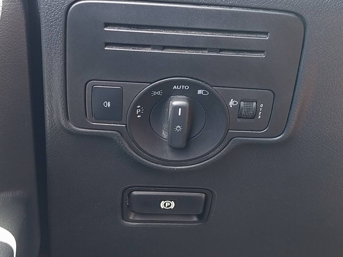 Mercedes-Benz Vito Mercedes-Benz Vito 111 CDI AIRCO TREKHAAK L2 H1