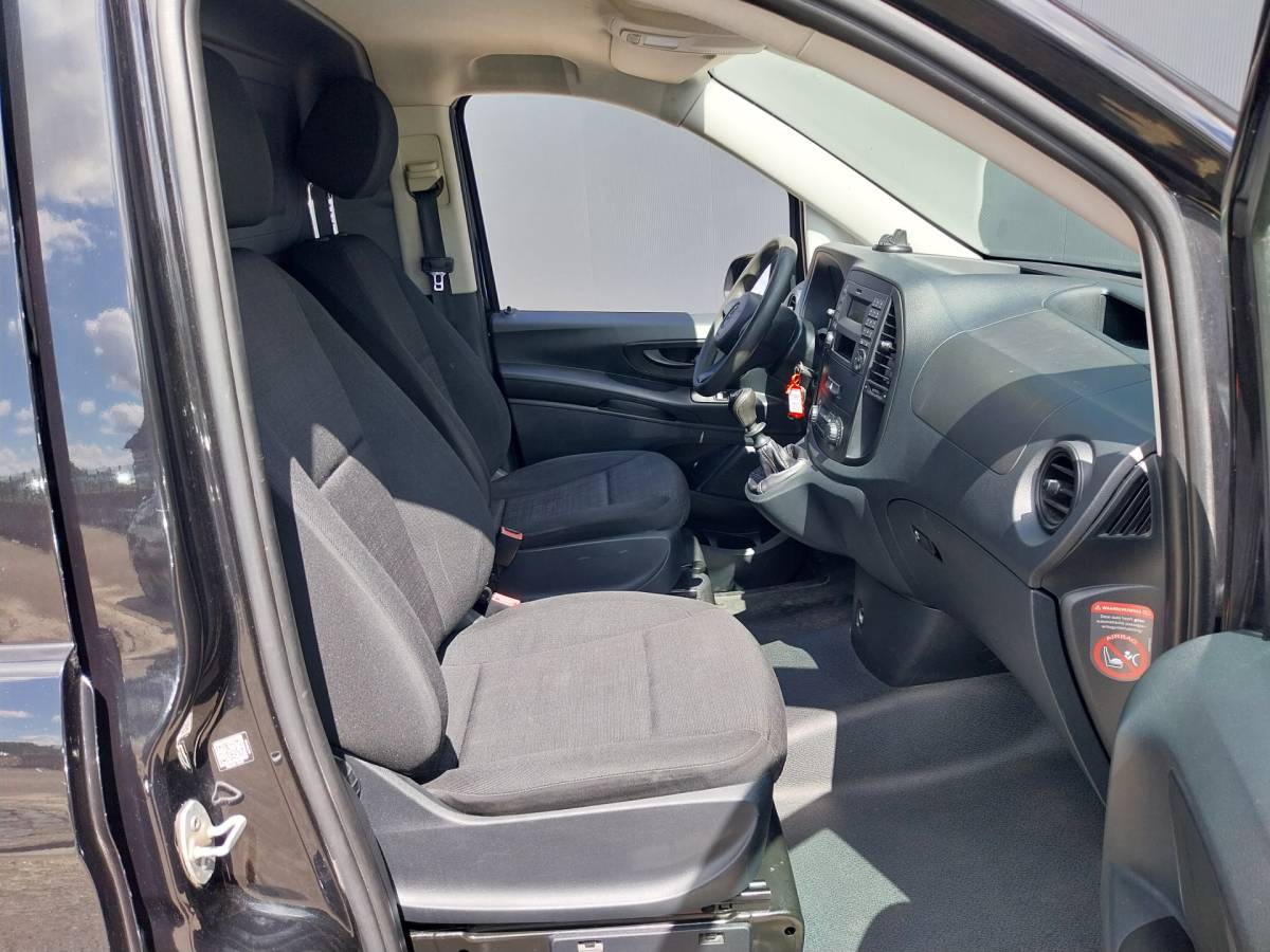 Mercedes-Benz Vito Mercedes-Benz Vito 111 CDI AIRCO TREKHAAK L2 H1