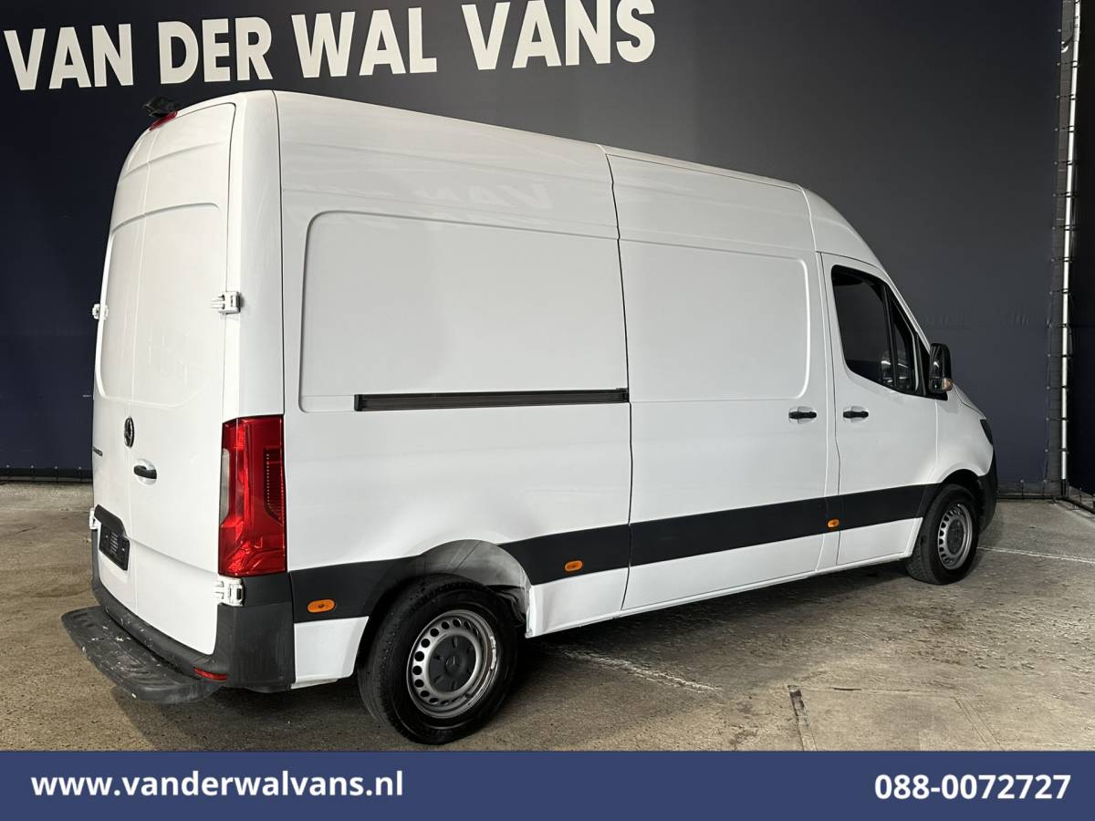 Mercedes-Benz Sprinter Mercedes-Benz Sprinter 214 CDI 143pk L2H2 Euro6 Airco | Camera | Apple Carplay | Chauffeursstoel Android Auto, Bijrijdersbank