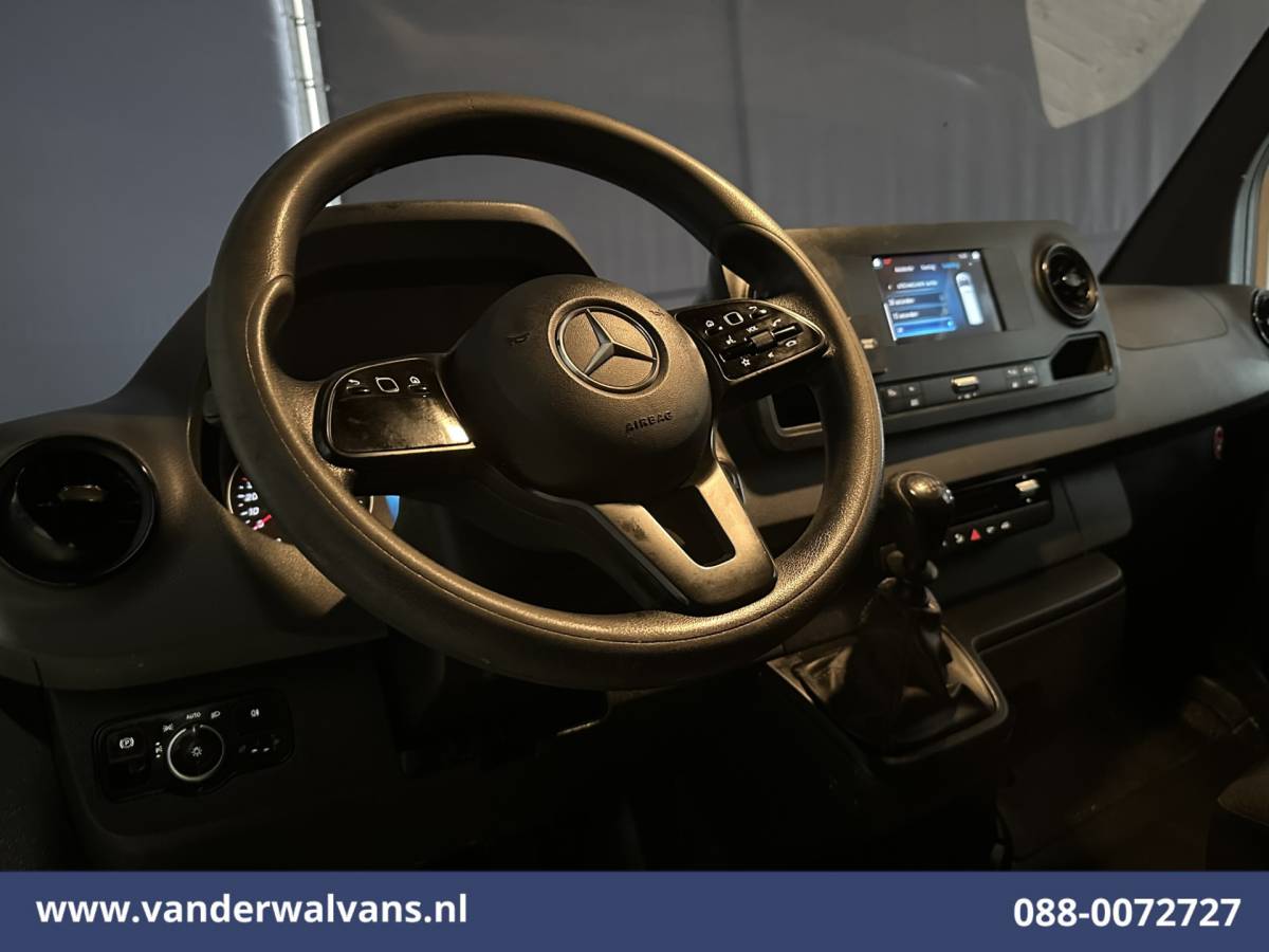 Mercedes-Benz Sprinter Mercedes-Benz Sprinter 214 CDI 143pk L2H2 Euro6 Airco | Camera | Apple Carplay | Chauffeursstoel Android Auto, Bijrijdersbank