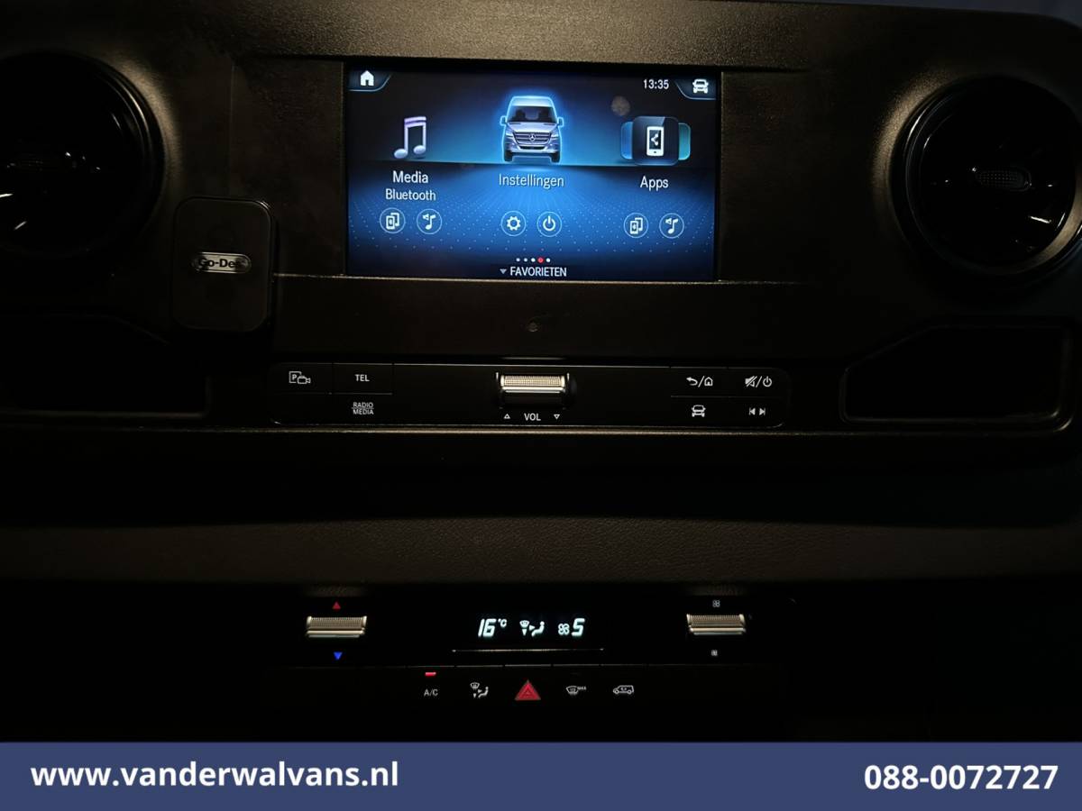 Mercedes-Benz Sprinter Mercedes-Benz Sprinter 214 CDI 143pk L2H2 Euro6 Airco | Camera | Apple Carplay | Chauffeursstoel Android Auto, Bijrijdersbank