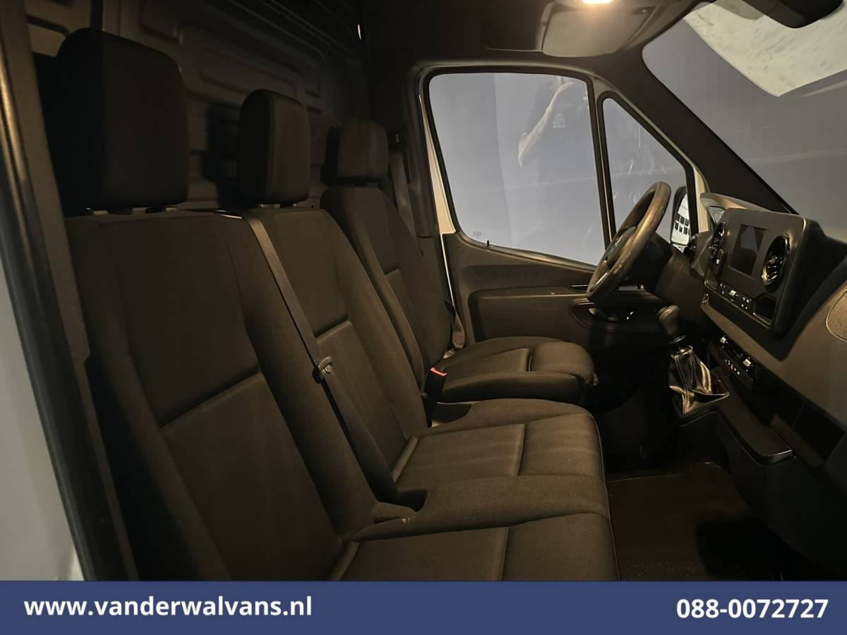 Mercedes-Benz Sprinter Mercedes-Benz Sprinter 214 CDI 143pk L2H2 Euro6 Airco | Camera | Apple Carplay | Chauffeursstoel Android Auto, Bijrijdersbank