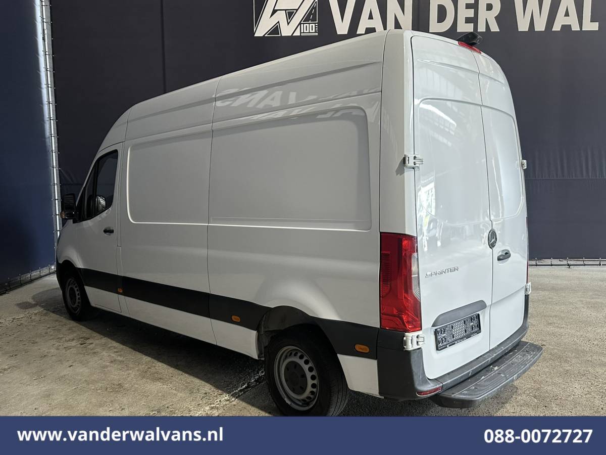 Mercedes-Benz Sprinter Mercedes-Benz Sprinter 214 CDI 143pk L2H2 Euro6 Airco | Camera | Apple Carplay | Chauffeursstoel Android Auto, Bijrijdersbank