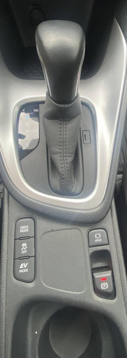 Toyota Yaris Toyota Yaris 1.5 Hybrid Dynamic/ Virtual CP/ DriveAssist/ CarPlay/ Fabrieksgarantie/ NAP/ Dealeronderhouden
