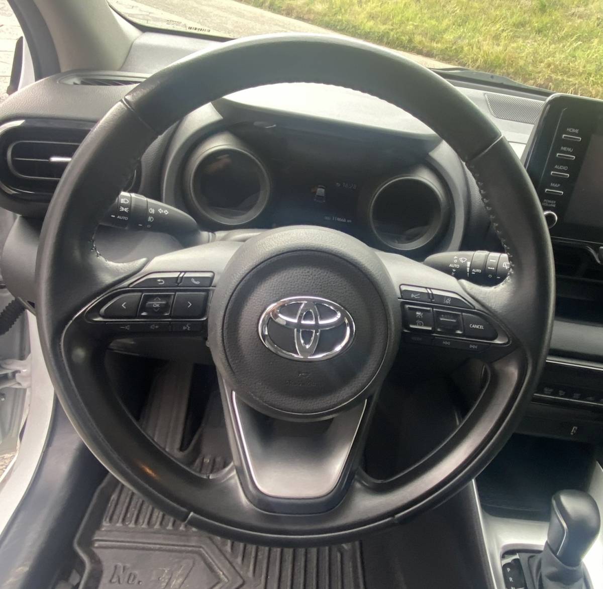 Toyota Yaris Toyota Yaris 1.5 Hybrid Dynamic/ Virtual CP/ DriveAssist/ CarPlay/ Fabrieksgarantie/ NAP/ Dealeronderhouden