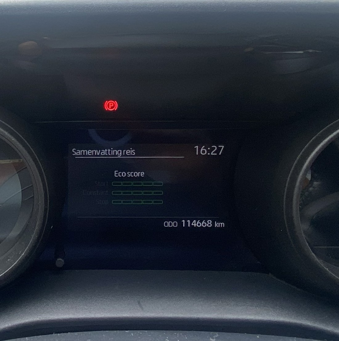 Toyota Yaris Toyota Yaris 1.5 Hybrid Dynamic/ Virtual CP/ DriveAssist/ CarPlay/ Fabrieksgarantie/ NAP/ Dealeronderhouden
